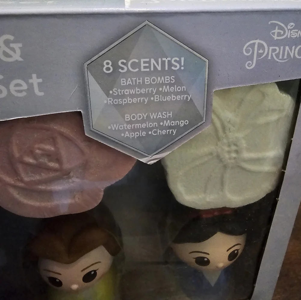 Disney | Princess Bath Bomb & Body Wash Set